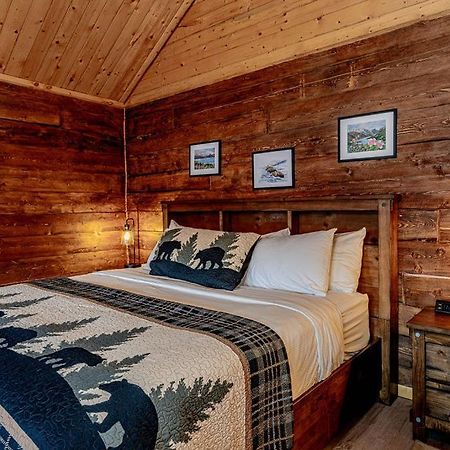 Lakeshore Lodging Cabins Хоумър Екстериор снимка